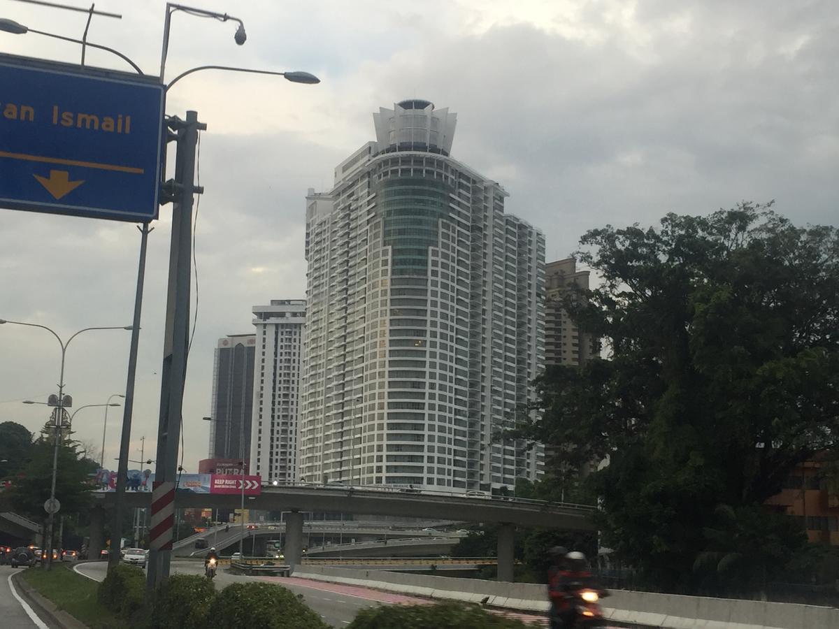 Regalia Suites By Ihost Kuala Lumpur Exterior foto